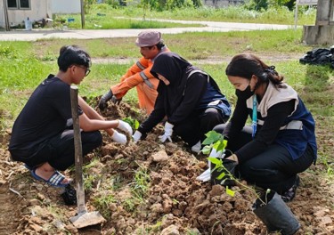Lahan Berbicara, Plastik Tertata: Inovasi Sosial Mahasiswa Itk Untuk Lingkungan Perumahan Atlantic Village Yang Lebih Baik